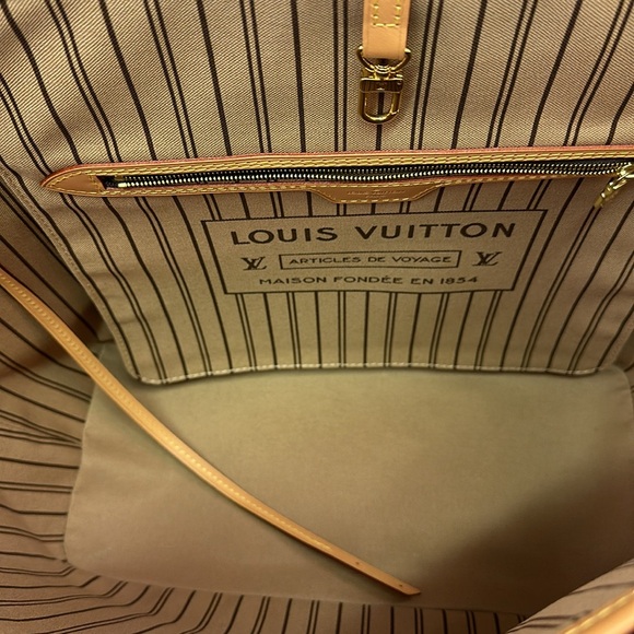 Limited Edition Louis Vuitton Game On Neverfull Tote Bag with Matching Clutch - Picture 4 of 5